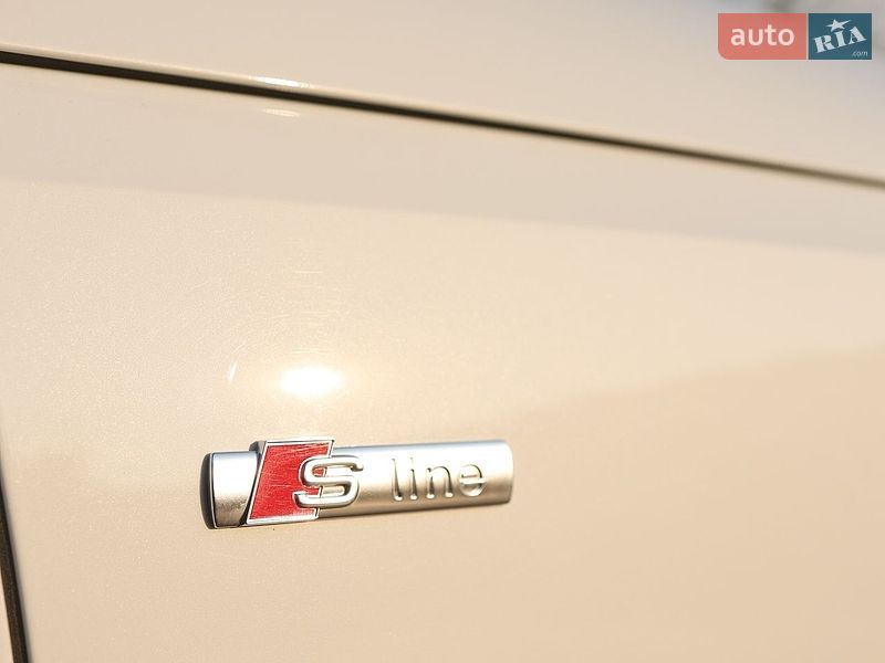 Седан Audi A4 2022 в Киеве
