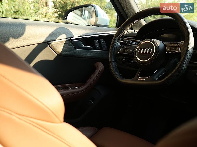 Седан Audi A4 2022 в Киеве