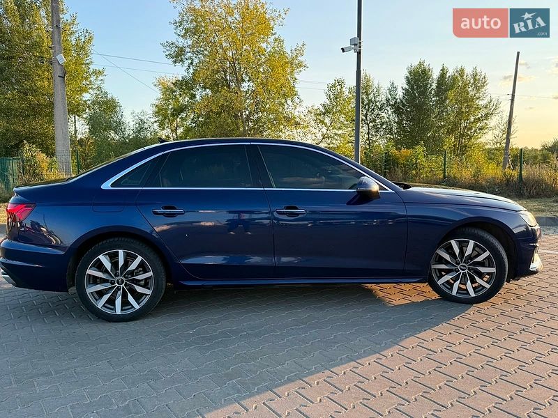Седан Audi A4 2021 в Києві