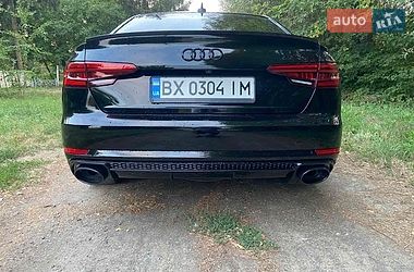 Седан Audi A4 2016 в Хмельницком