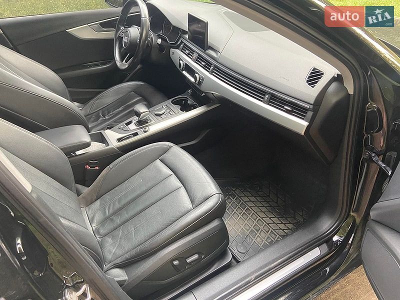 Седан Audi A4 2016 в Хмельницком