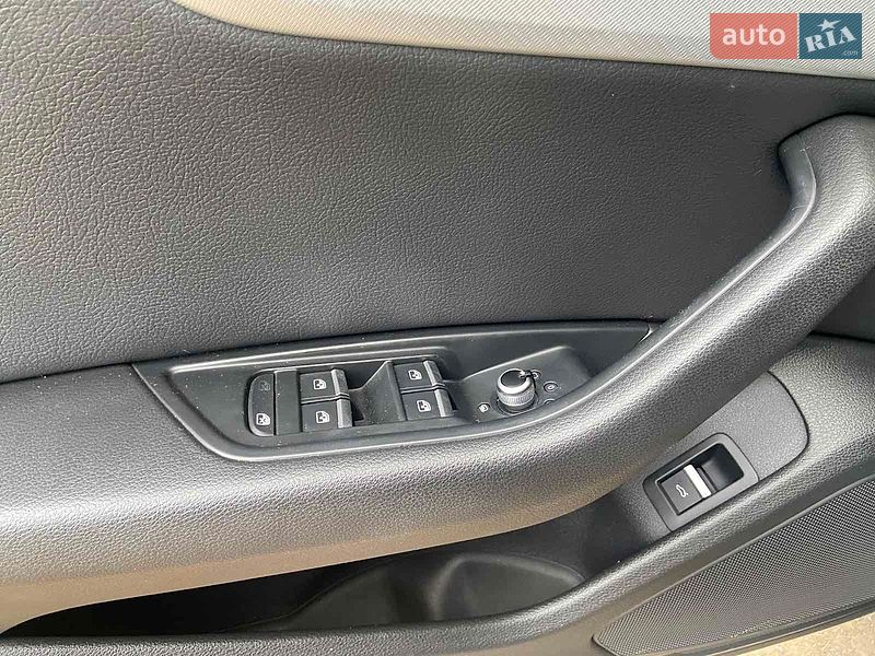 Седан Audi A4 2016 в Хмельницком