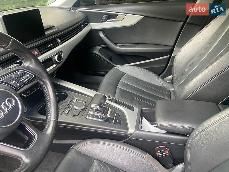 Седан Audi A4 2016 в Хмельницком