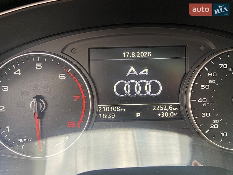 Седан Audi A4 2016 в Хмельницком