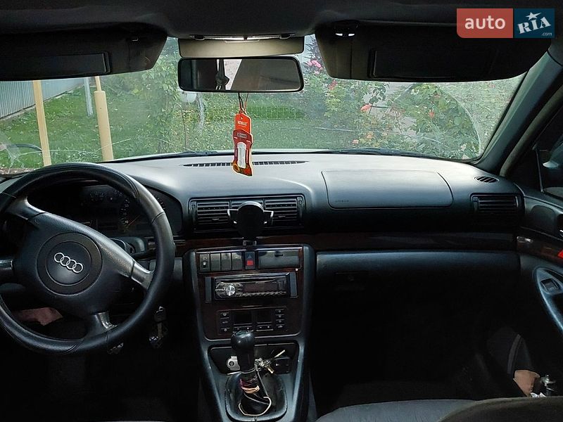 Универсал Audi A4 1997 в Новоселице