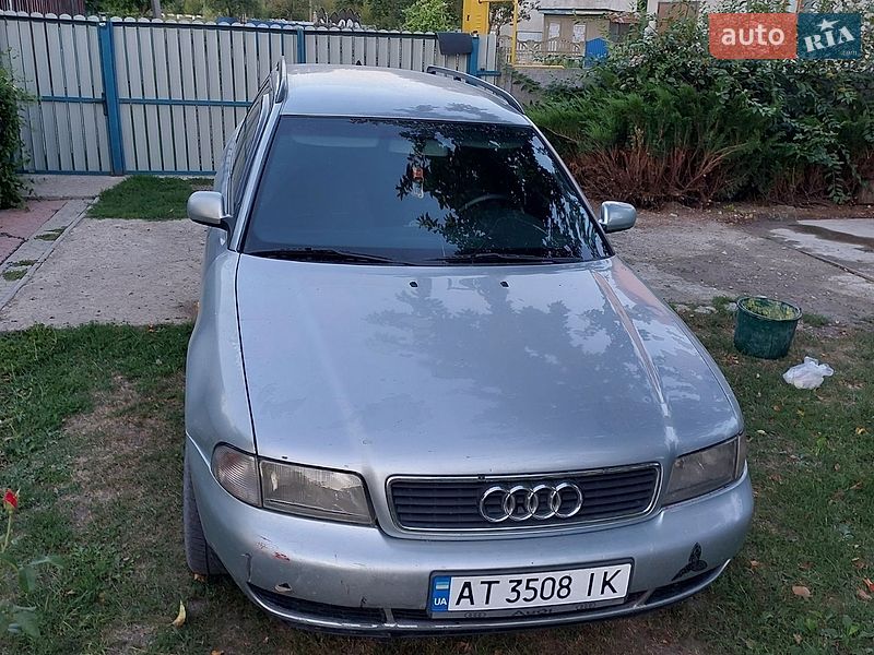 Универсал Audi A4 1997 в Новоселице