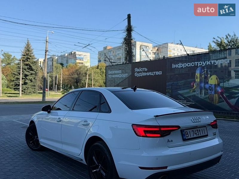 Седан Audi A4 2015 в Полтаві