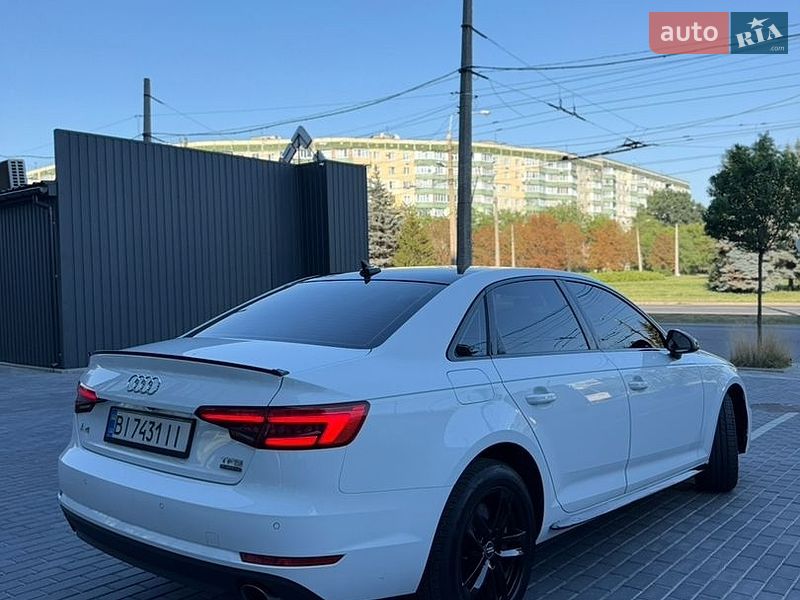 Седан Audi A4 2015 в Полтаві