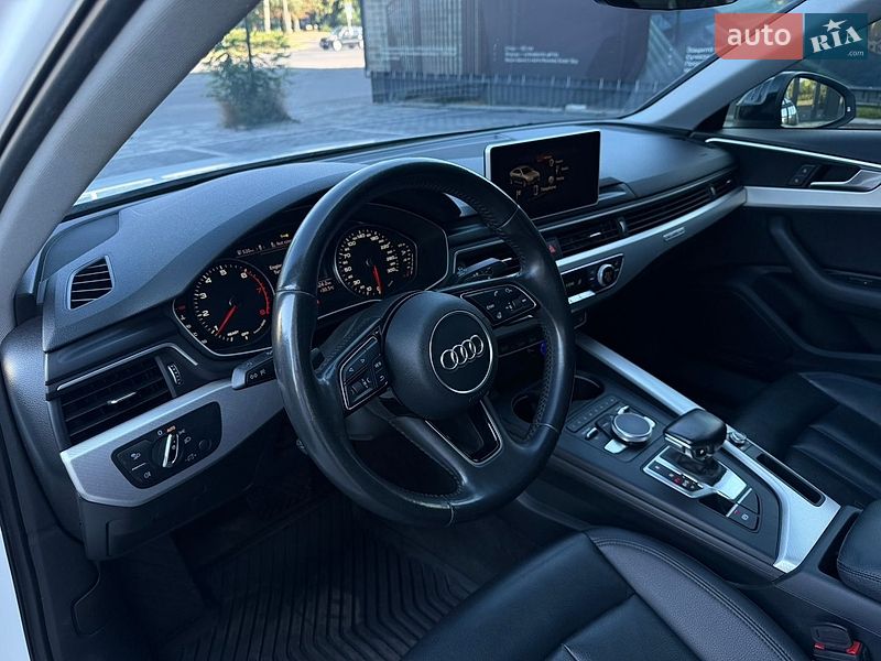 Седан Audi A4 2015 в Полтаві