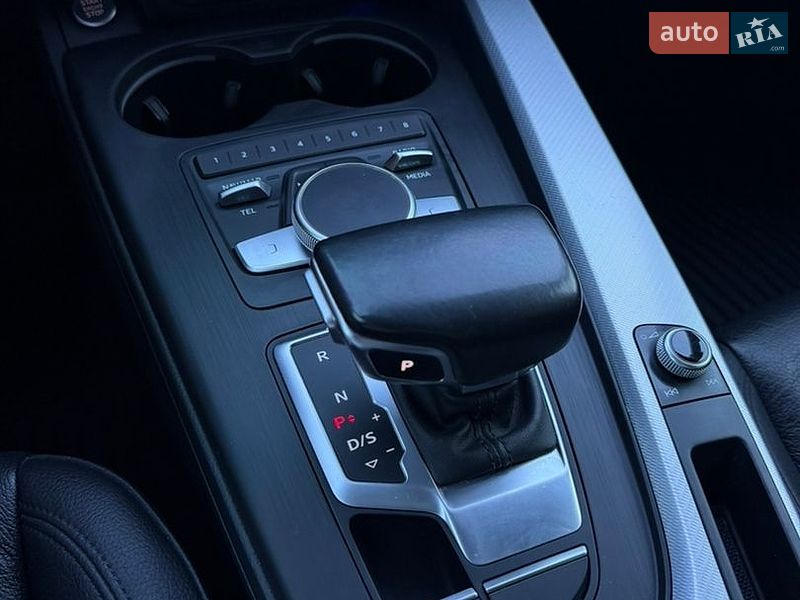 Седан Audi A4 2015 в Полтаві