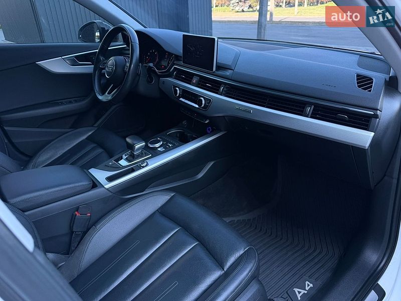 Седан Audi A4 2015 в Полтаві