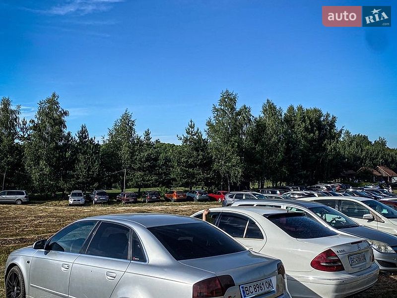 Седан Audi A4 2004 в Самборе