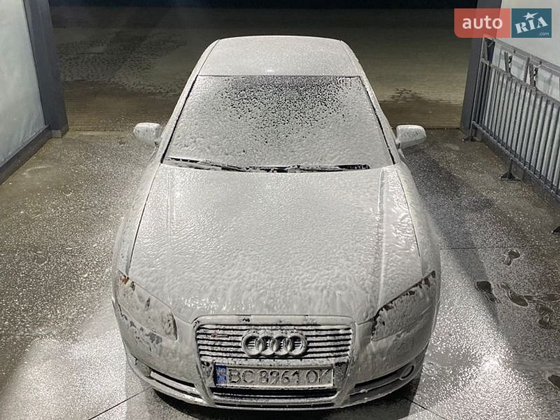 Седан Audi A4 2004 в Самборе