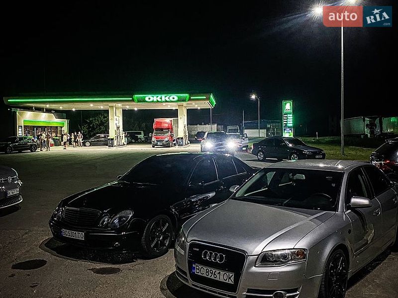 Седан Audi A4 2004 в Самборе