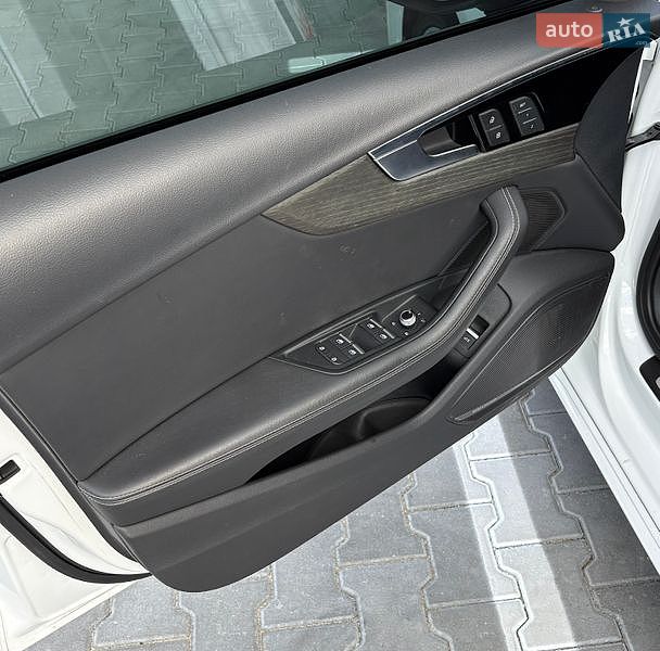 Седан Audi A4 2023 в Хмельницькому