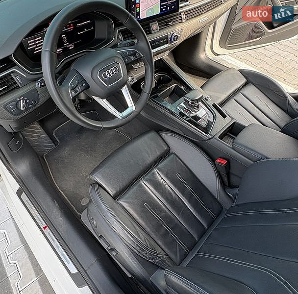 Седан Audi A4 2023 в Хмельницькому