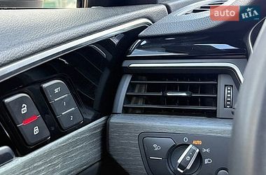 Седан Audi A4 2023 в Хмельницькому