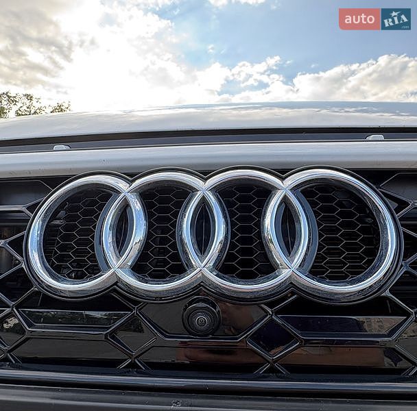 Седан Audi A4 2023 в Хмельницькому