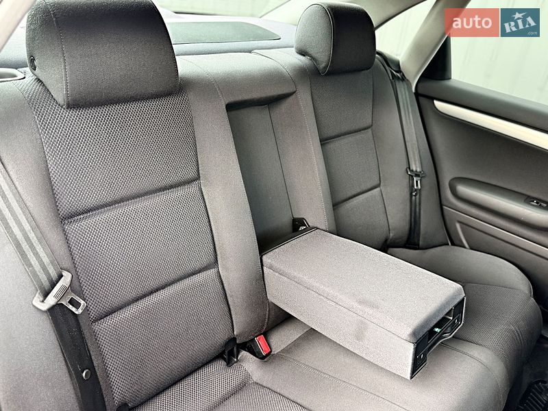 Седан Audi A4 2002 в Дрогобичі фото 39 Седан Audi A4 2002 в Дрогобичі