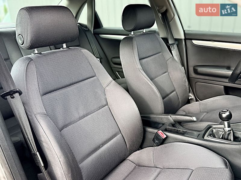 Седан Audi A4 2002 в Дрогобичі фото 44 Седан Audi A4 2002 в Дрогобичі
