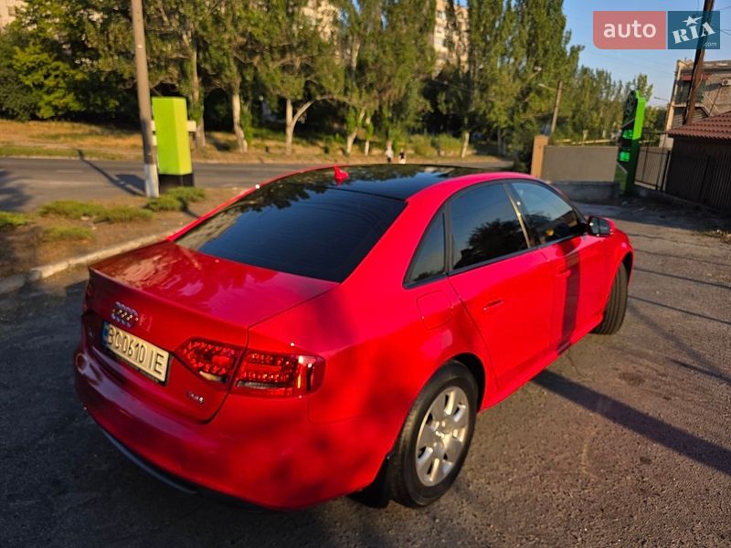Седан Audi A4 2011 в Запорожье