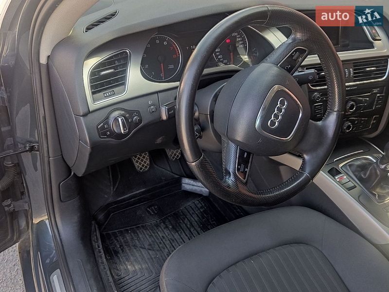 Седан Audi A4 2009 в Хмельнике