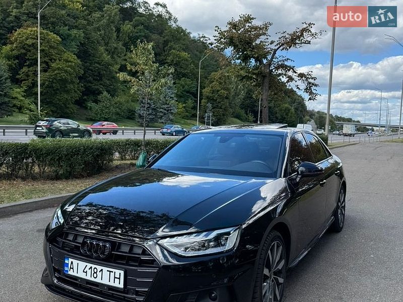 Седан Audi A4 2021 в Киеве