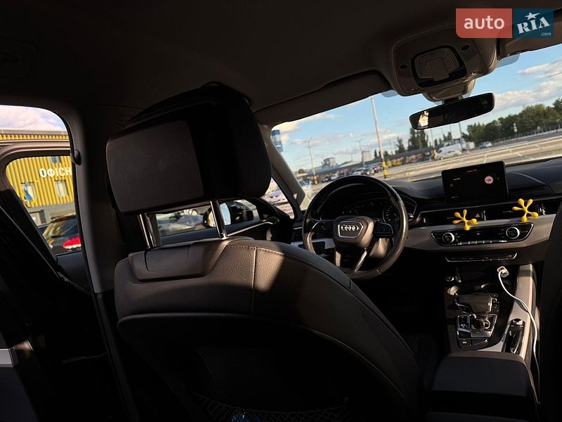 Универсал Audi A4 2019 в Киеве