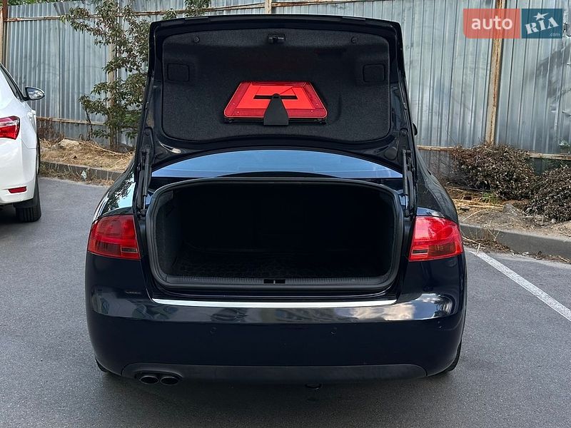 Седан Audi A4 2006 в Вишневому