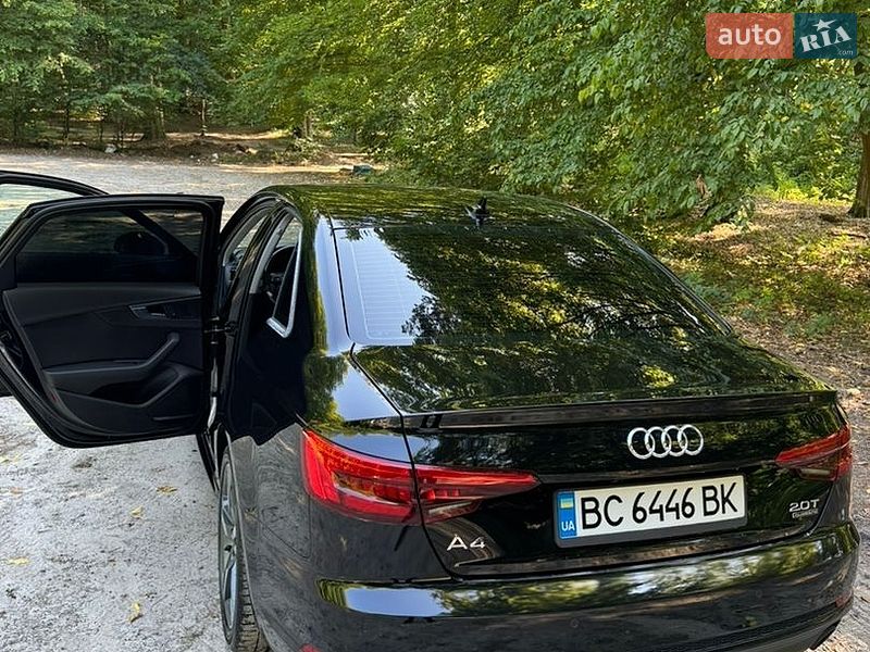 Седан Audi A4 2016 в Львове