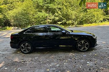 Седан Audi A4 2016 в Львове