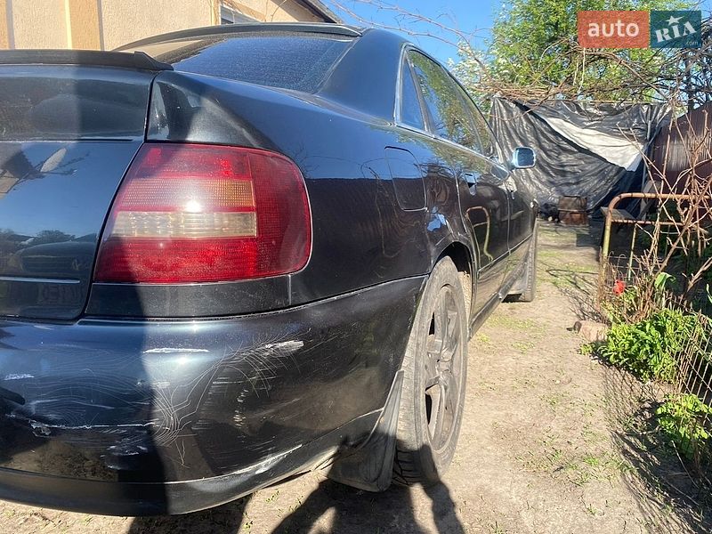Седан Audi A4 1998 в Борисполе