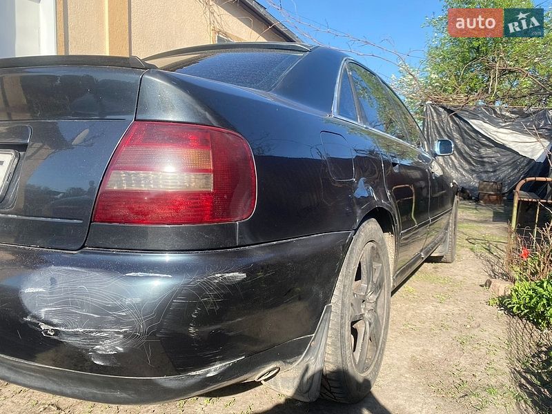 Седан Audi A4 1998 в Борисполе
