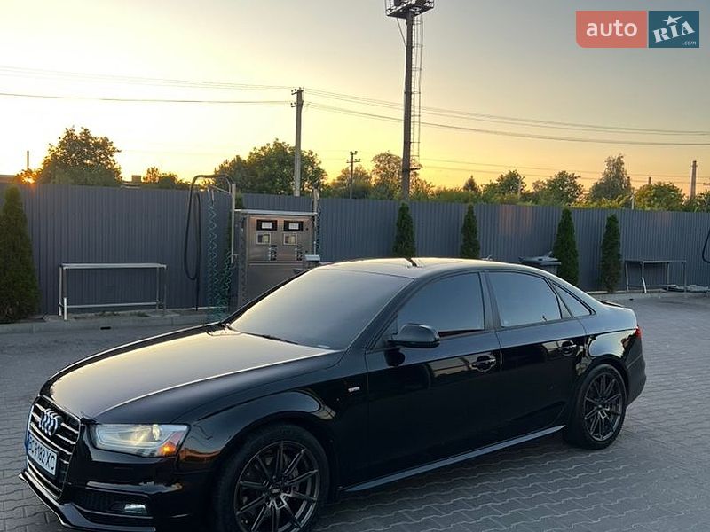 Седан Audi A4 2015 в Шептицькому