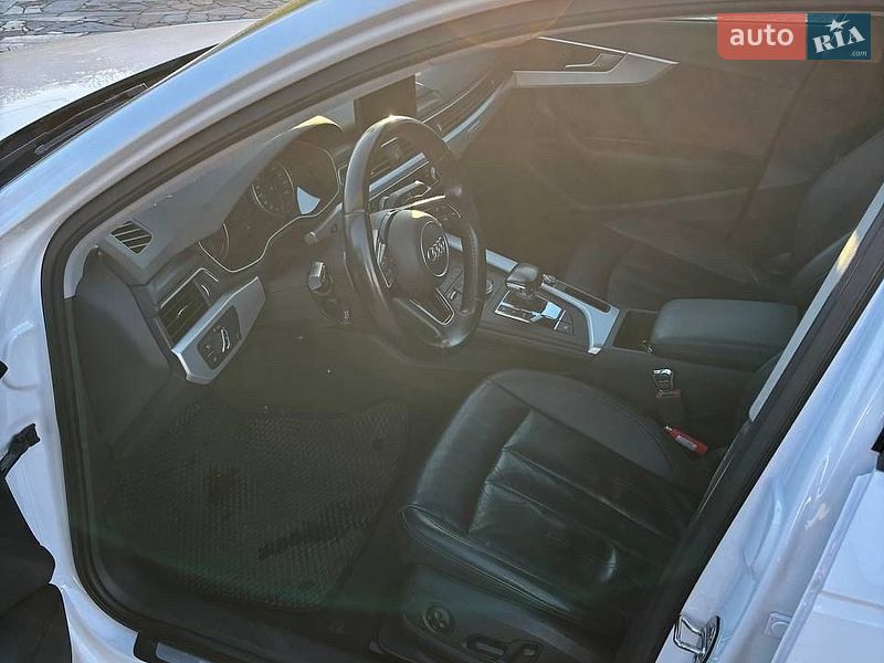 Седан Audi A4 2016 в Кременчуге
