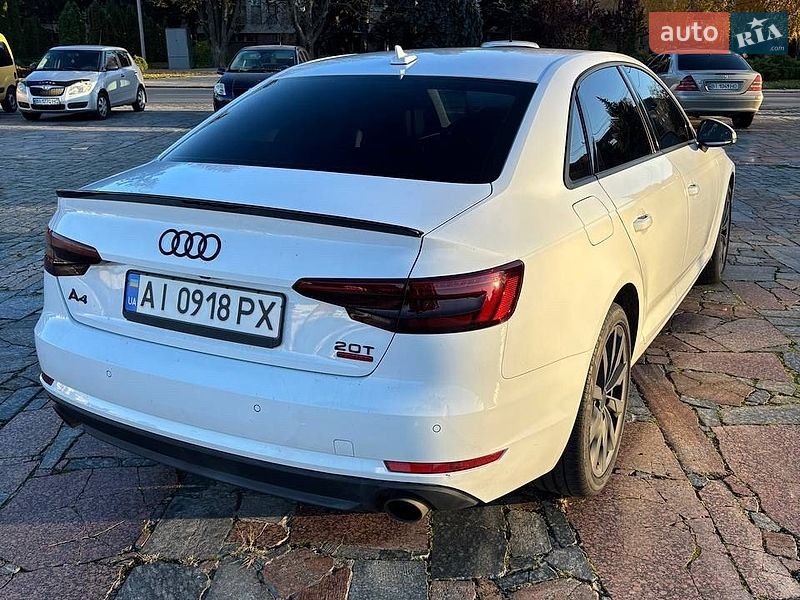 Седан Audi A4 2016 в Кременчуге