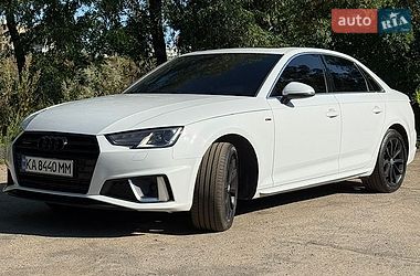 Седан Audi A4 2018 в Києві