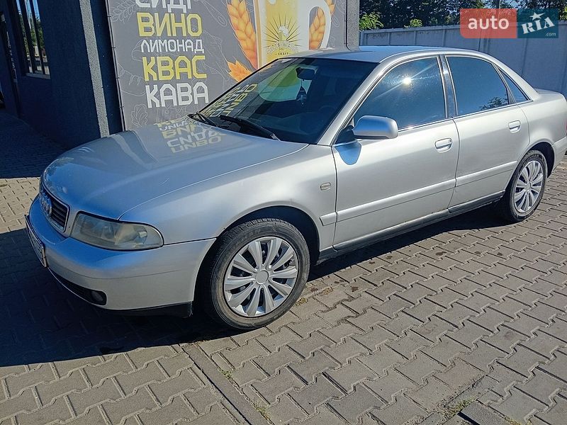 Седан Audi A4 2000 в Ірпені