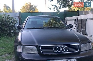 Седан Audi A4 1994 в Богдановке