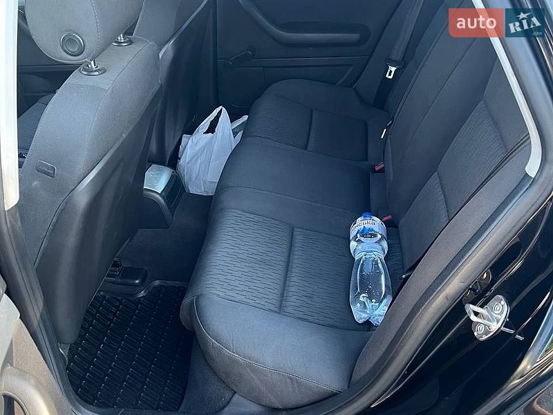 Седан Audi A4 2006 в Слобожанському