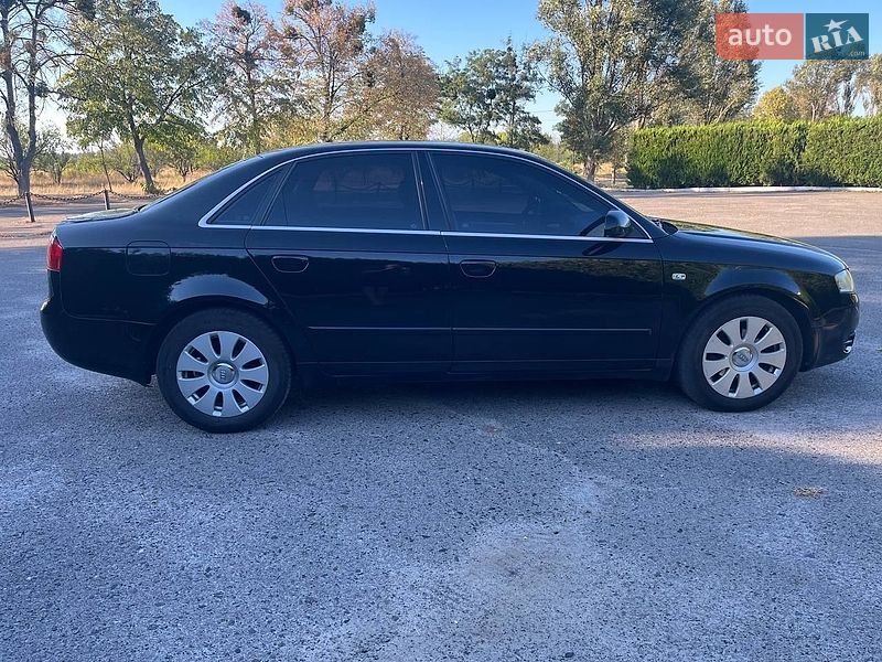 Седан Audi A4 2006 в Слобожанському