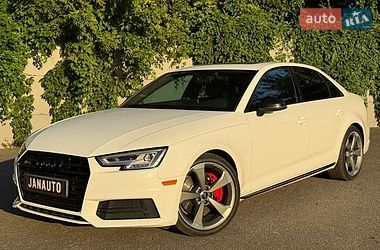 Седан Audi A4 2018 в Харкові