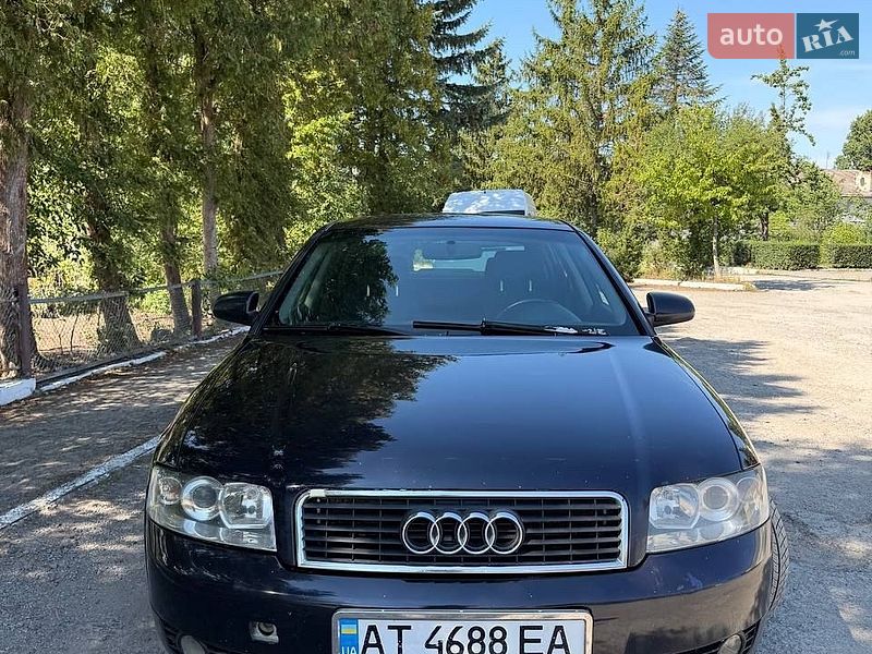 Седан Audi A4 2001 в Монастириській