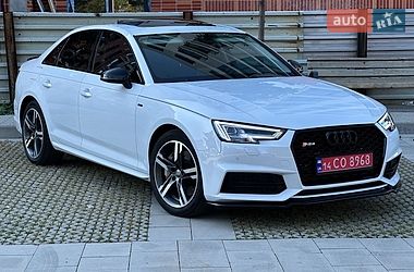 Седан Audi A4 2016 в Самборі