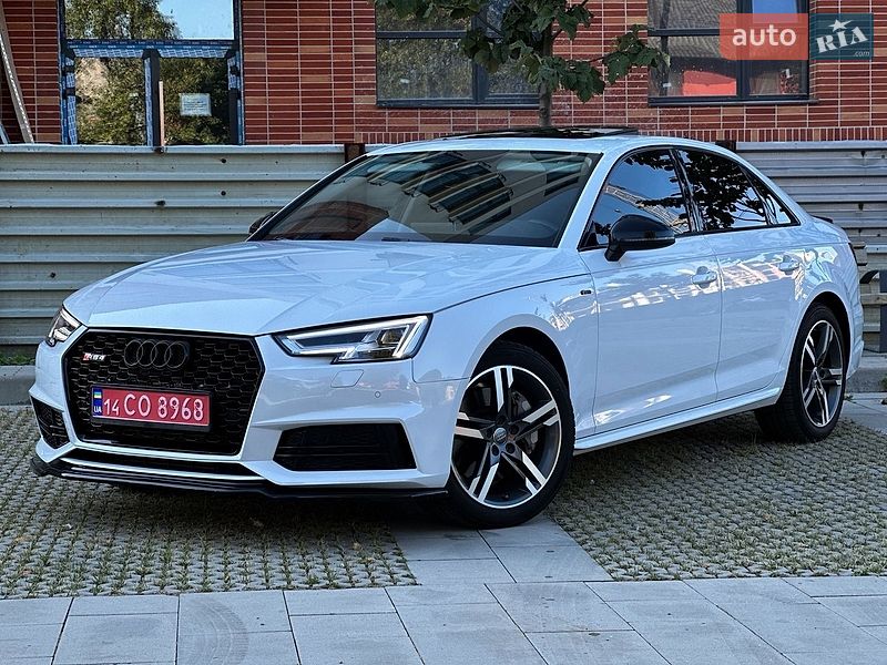 Седан Audi A4 2016 в Самборі