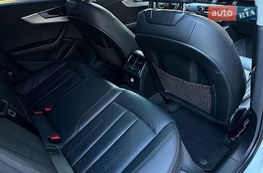 Седан Audi A4 2016 в Самборі