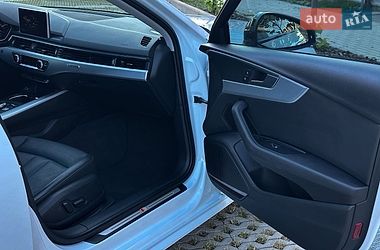 Седан Audi A4 2016 в Самборі