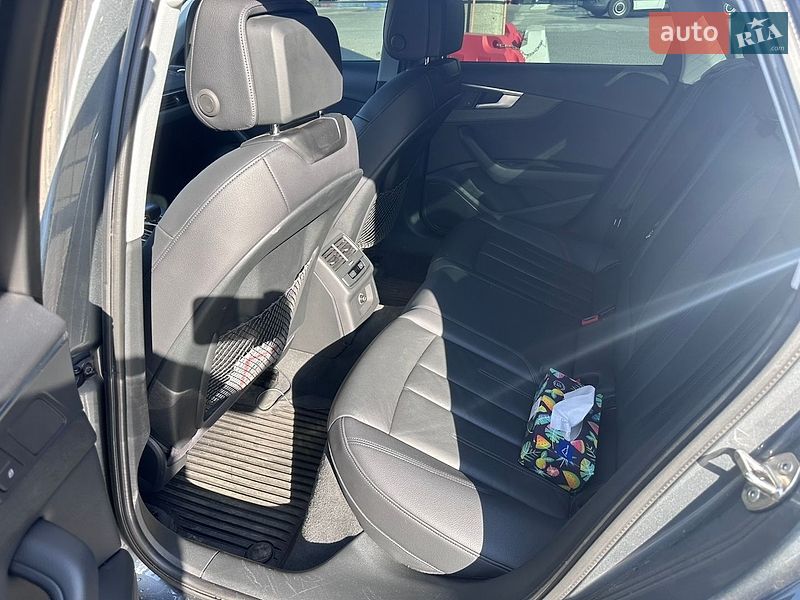 Седан Audi A4 2017 в Полтаві