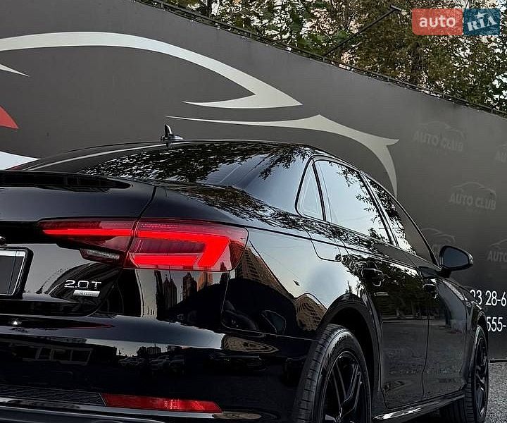 Седан Audi A4 2018 в Одесі