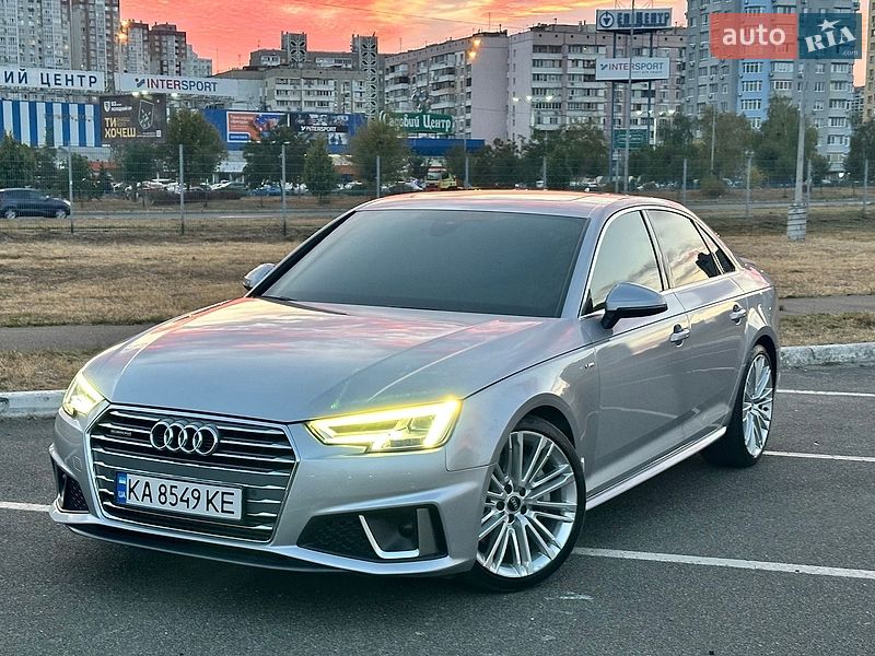 Седан Audi A4 2018 в Киеве